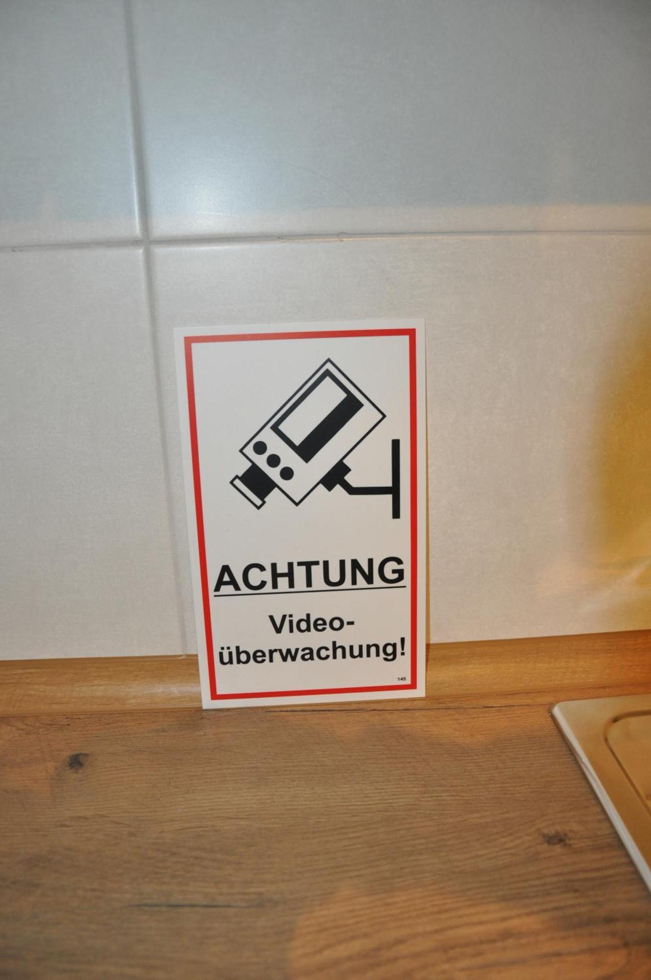 Monteurzimmer Karma เกลเซนเคียร์เคน ภายนอก รูปภาพ