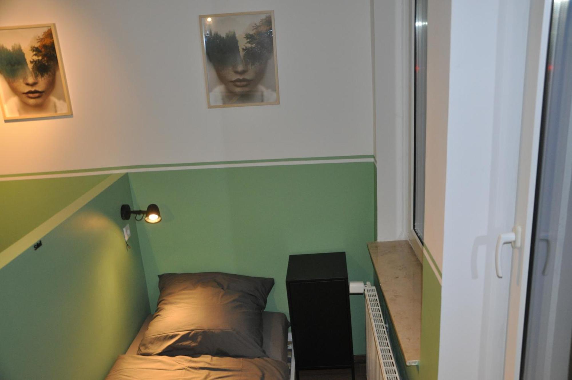 Monteurzimmer Karma เกลเซนเคียร์เคน ห้อง รูปภาพ