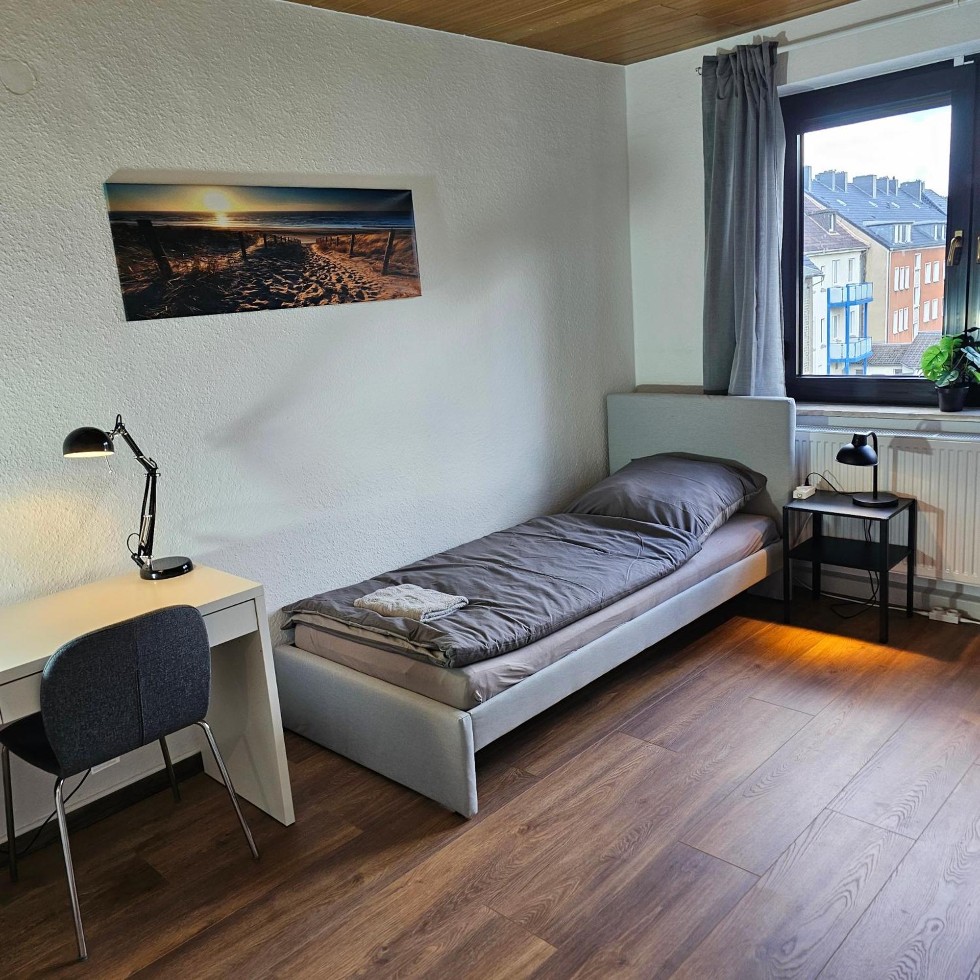 Monteurzimmer Karma เกลเซนเคียร์เคน ภายนอก รูปภาพ
