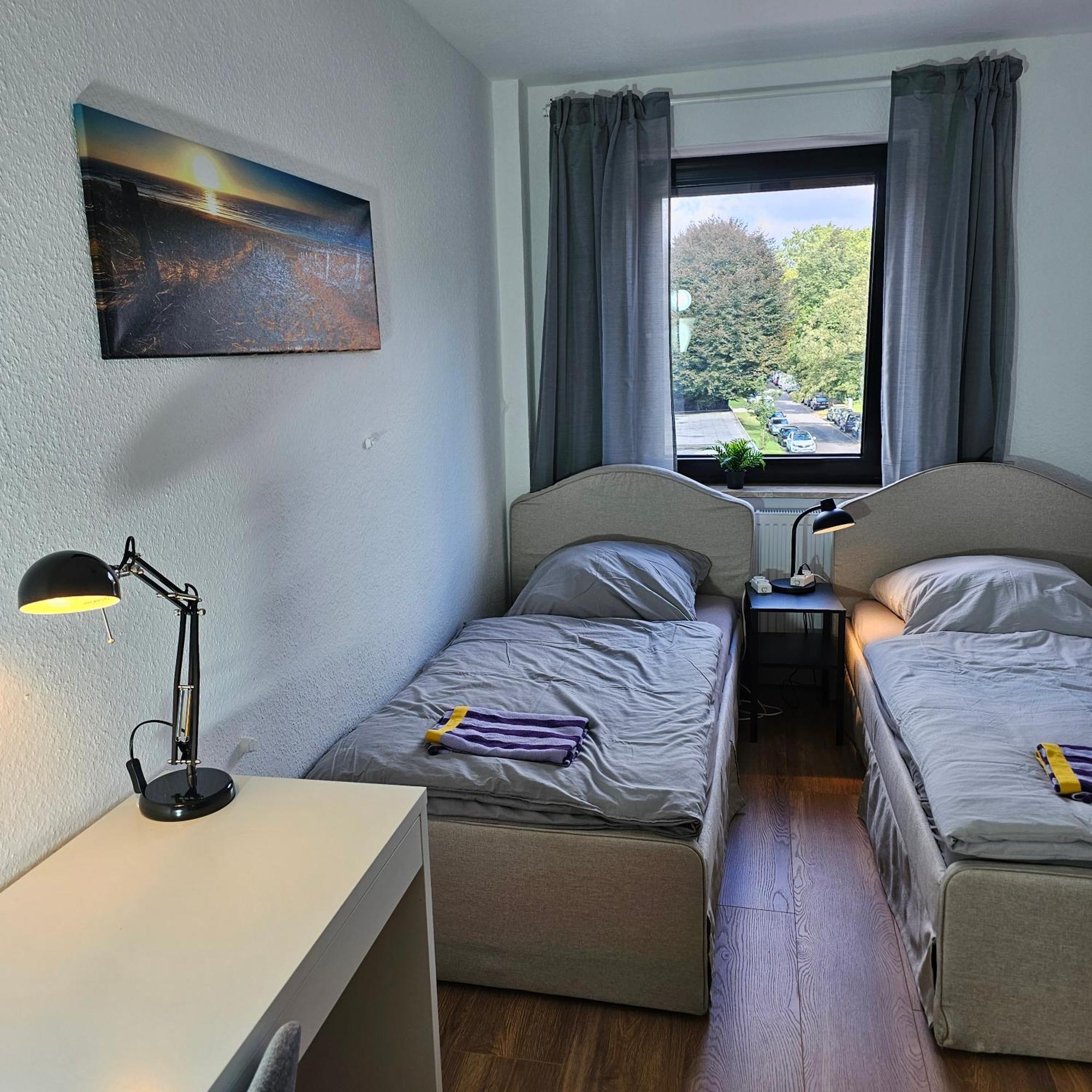 Monteurzimmer Karma เกลเซนเคียร์เคน ภายนอก รูปภาพ